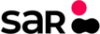 Logotyp SAR składa się z trzech czarnych liter oraz trzech czerwonych kropek.